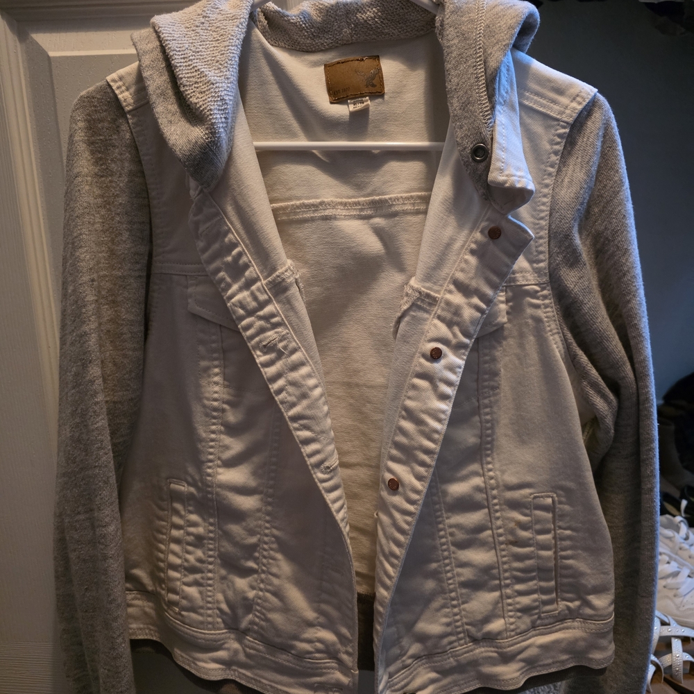 American Eagle Outfitters White and Gray Jean Jacket